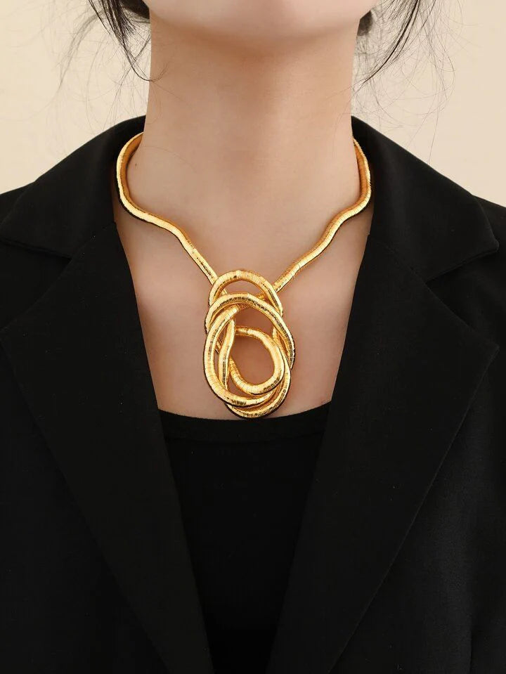 Le Twist Necklace